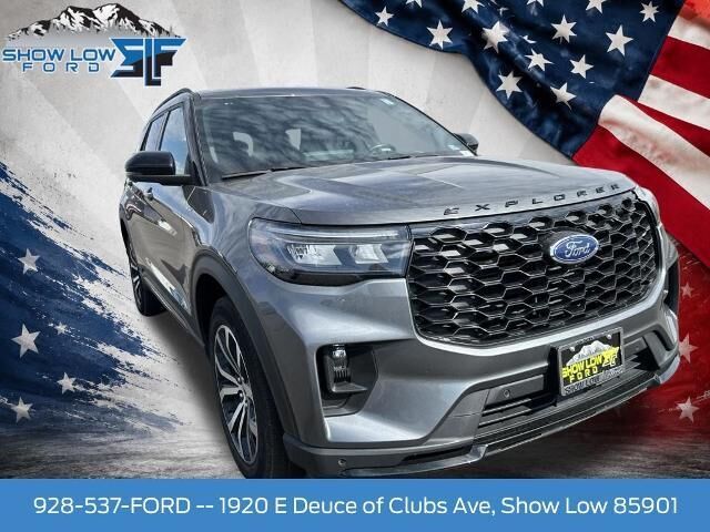 2025 Ford Explorer ST-Line — photo 1 of 13