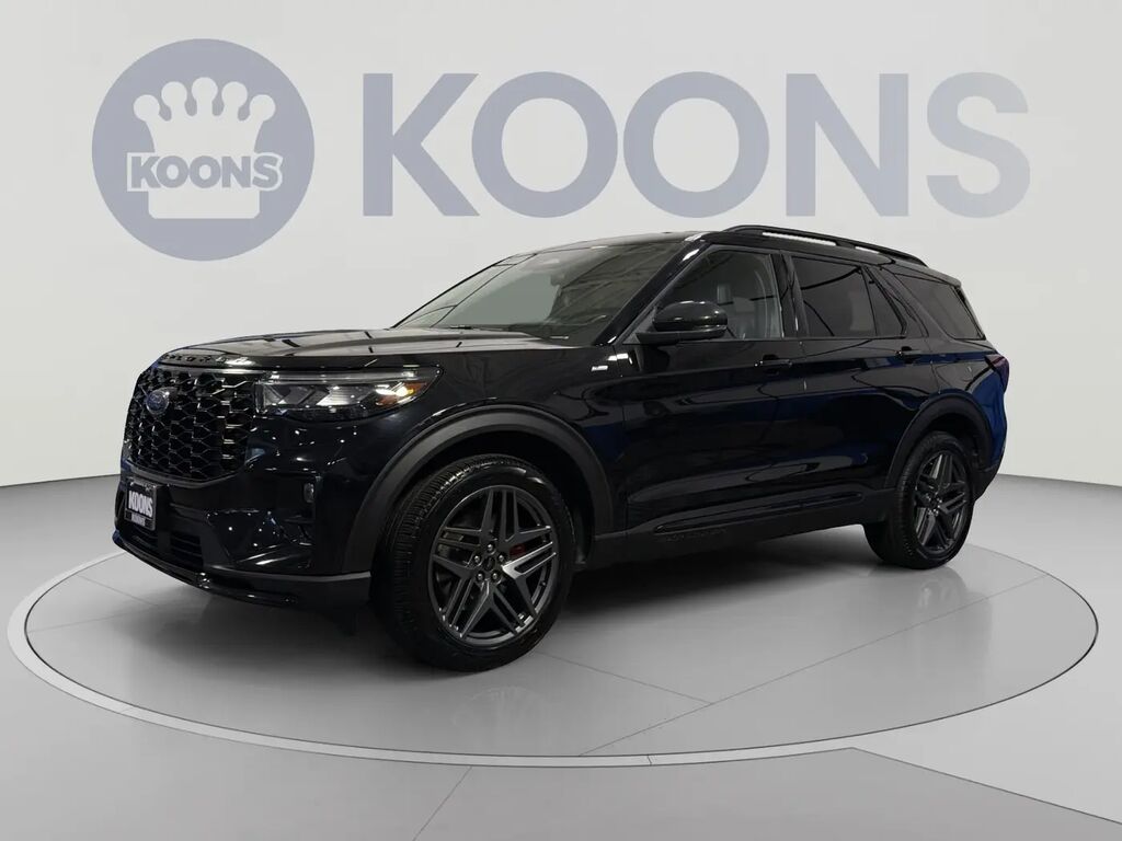 2025 Ford Explorer ST-Line — photo 1 of 17