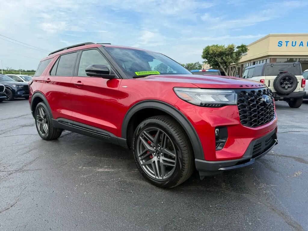 2026 Ford Explorer ST-Line — photo 1 of 39