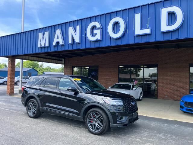 2025 Ford Explorer ST-Line — photo 1 of 13