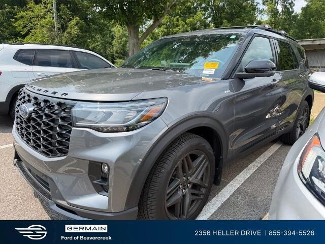 2025 Ford Explorer ST-Line — photo 1 of 26