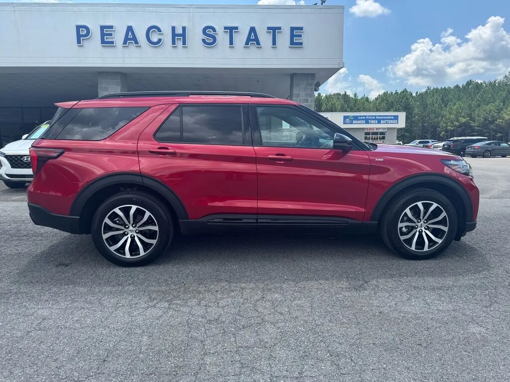 2025 Ford Explorer ST-Line — photo 1 of 4