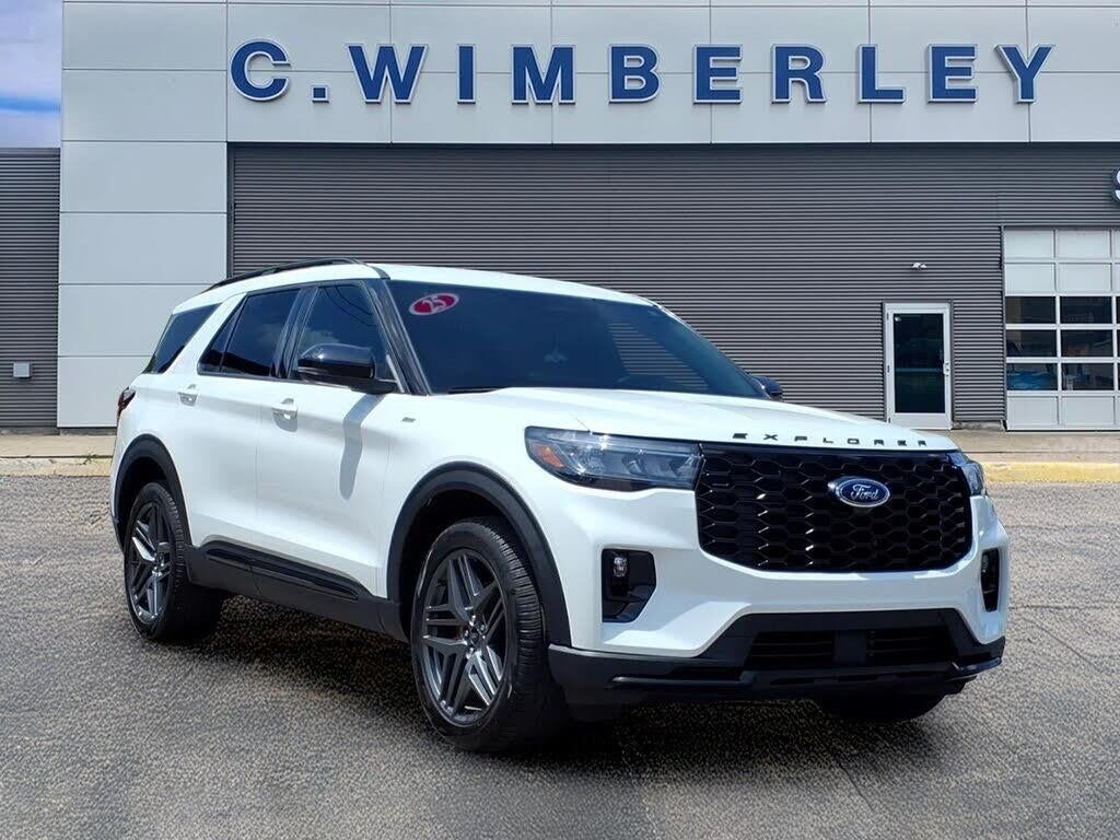 2025 Ford Explorer ST-Line — photo 1 of 2