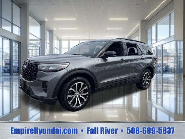 2025 Ford Explorer ST-Line — photo 1 of 26
