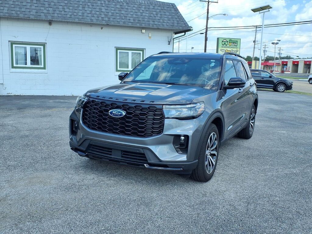 2025 Ford Explorer ST-Line — photo 1 of 2