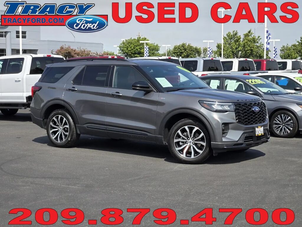 2025 Ford Explorer ST-Line — photo 1 of 13