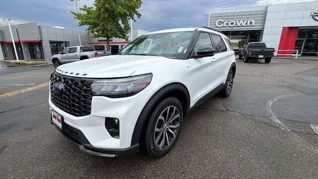 2026 Ford Explorer ST-Line — photo 1 of 13