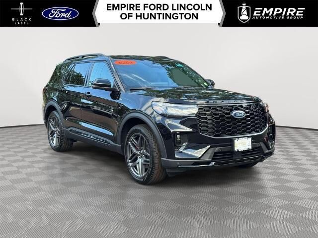 2026 Ford Explorer ST-Line — photo 1 of 13