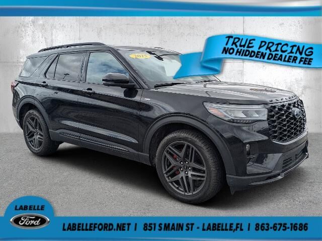 2025 Ford Explorer ST-Line — photo 1 of 13