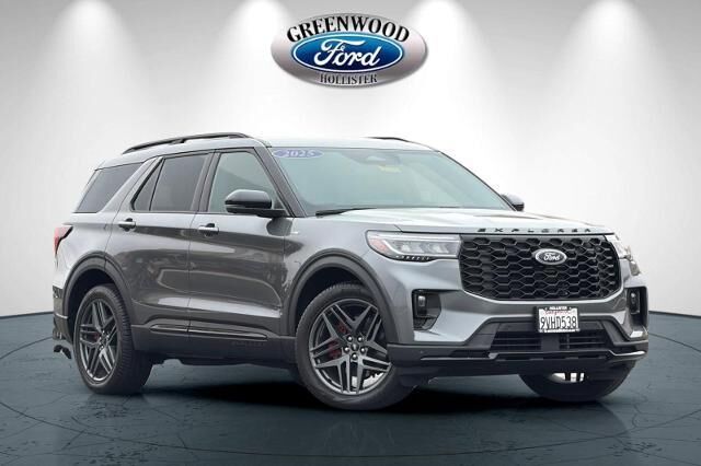2025 Ford Explorer ST-Line — photo 1 of 26