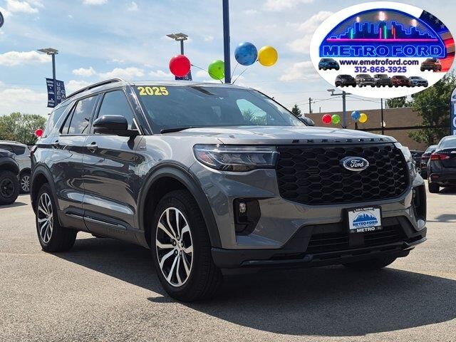 2025 Ford Explorer ST-Line — photo 1 of 26