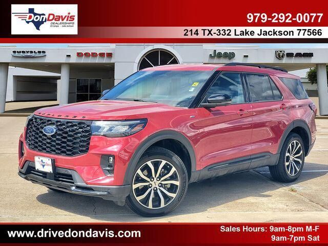 2025 Ford Explorer ST-Line — photo 1 of 26
