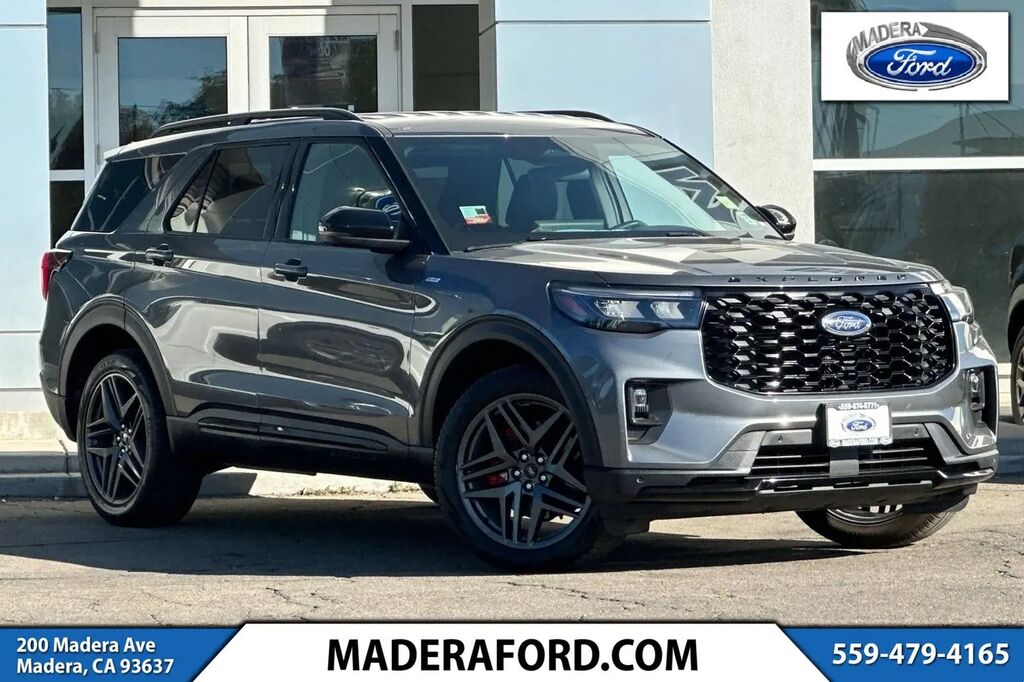 2025 Ford Explorer ST-Line — photo 1 of 13