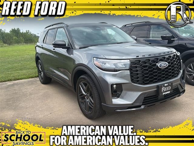2025 Ford Explorer ST-Line — photo 1 of 11