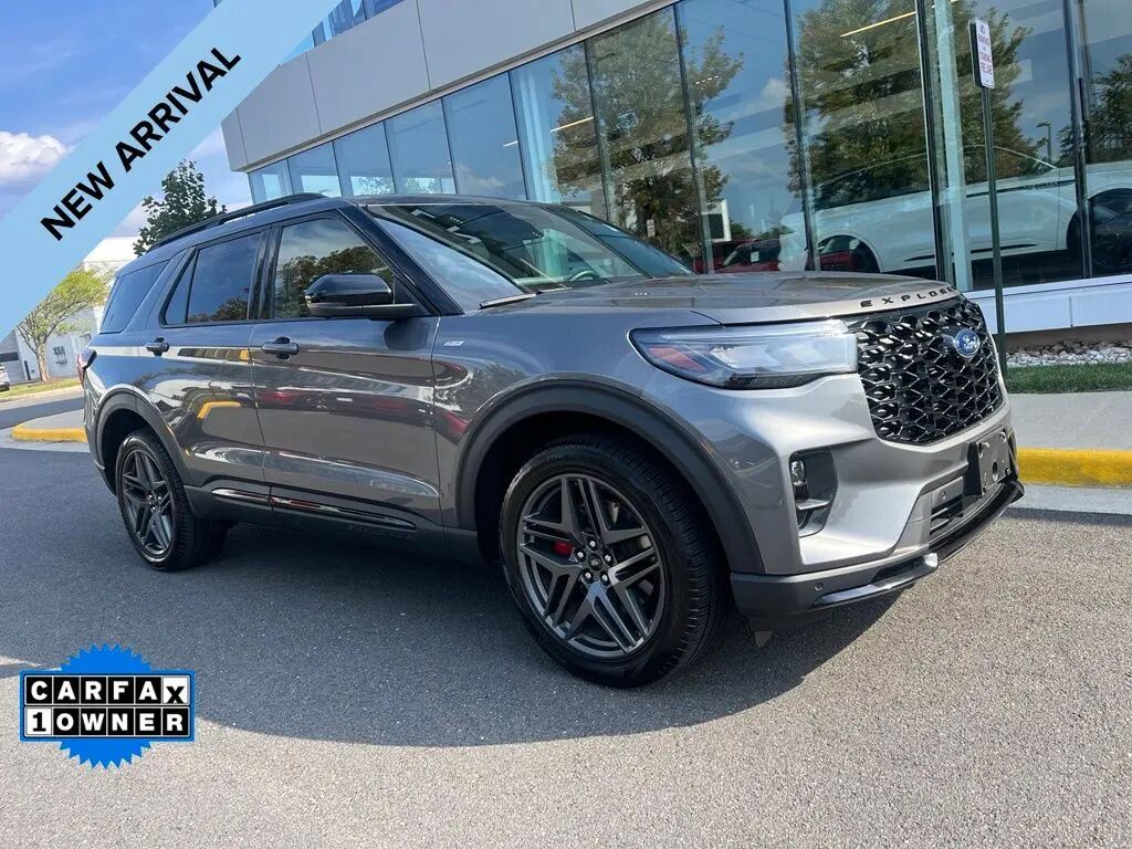 2025 Ford Explorer ST-Line — photo 1 of 13