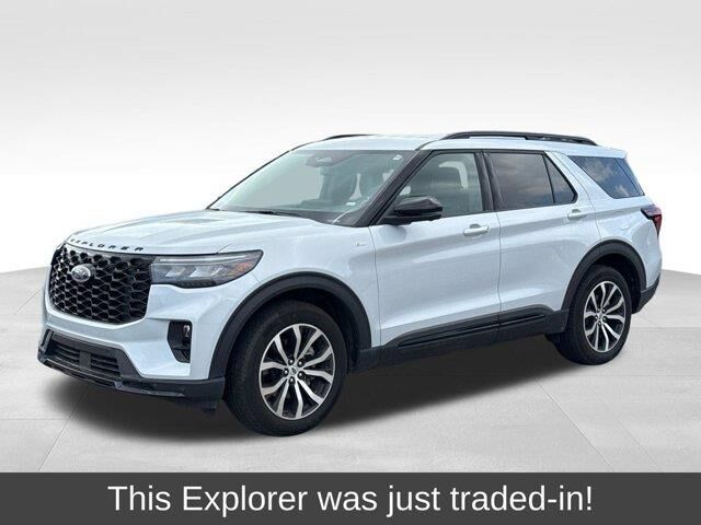 2026 Ford Explorer ST-Line — photo 1 of 13