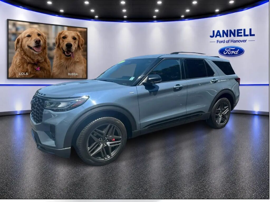 2025 Ford Explorer ST-Line — photo 1 of 22