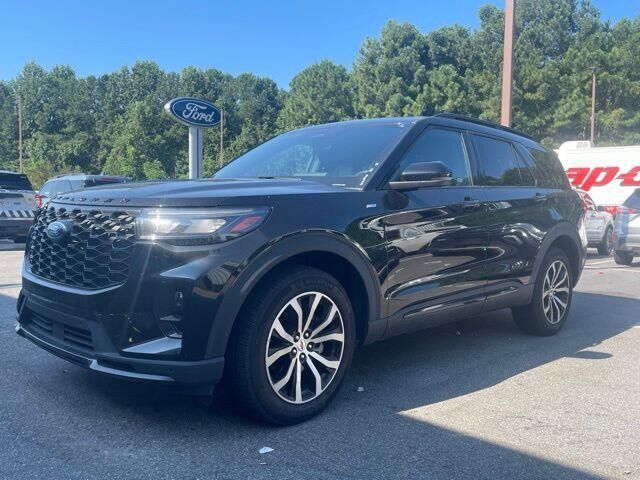 2025 Ford Explorer ST-Line — photo 1 of 26