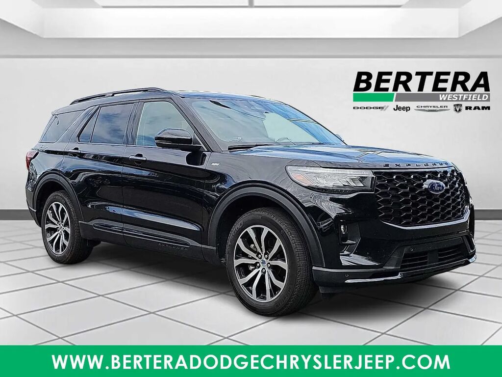 2026 Ford Explorer ST-Line — photo 1 of 13