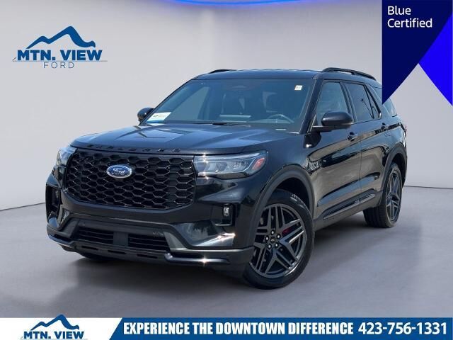 2025 Ford Explorer ST-Line — photo 1 of 11