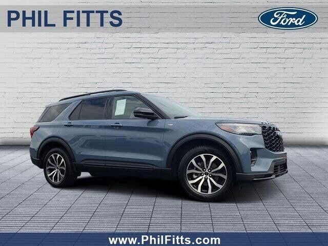 2025 Ford Explorer ST-Line — photo 1 of 2