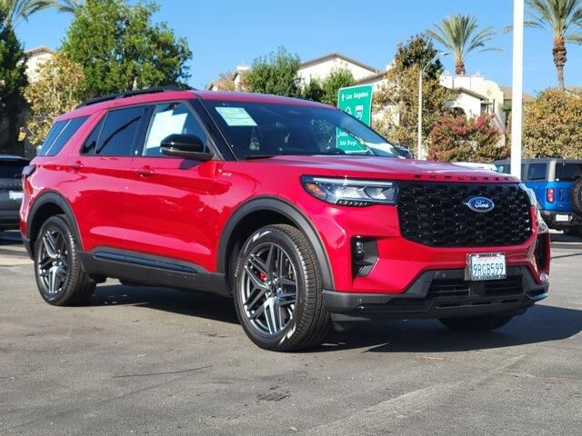 2025 Ford Explorer ST-Line — photo 1 of 26