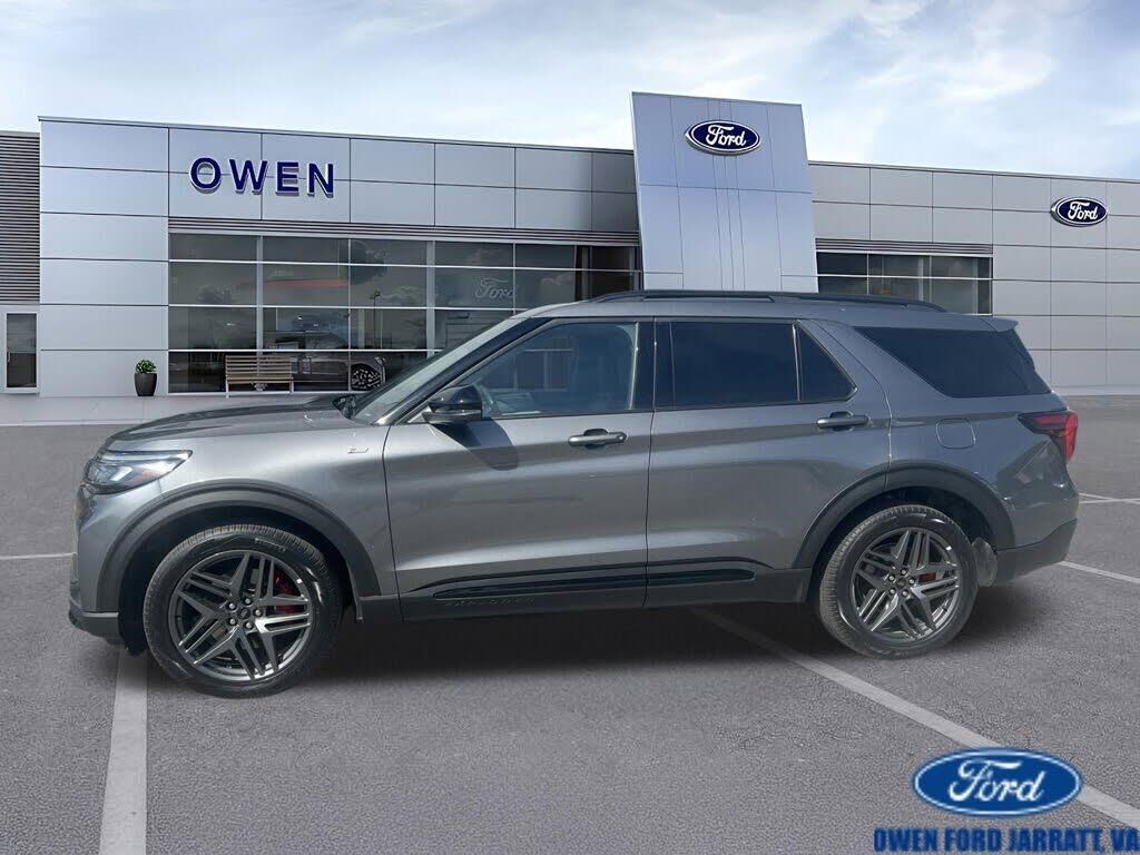 2025 Ford Explorer ST-Line — photo 1 of 14