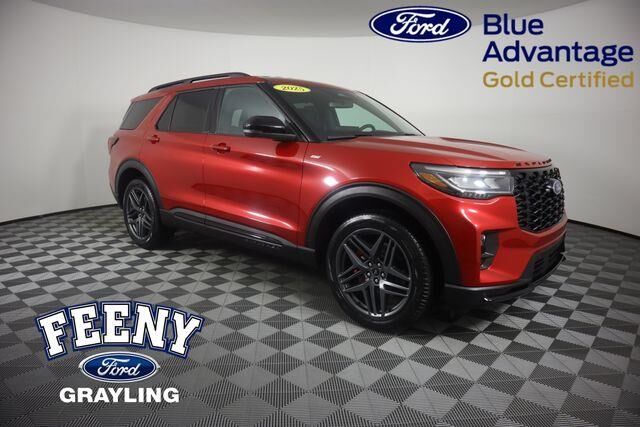 2025 Ford Explorer ST-Line — photo 1 of 13