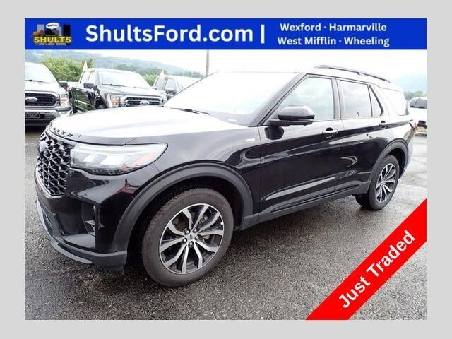 2026 Ford Explorer ST-Line — photo 1 of 13