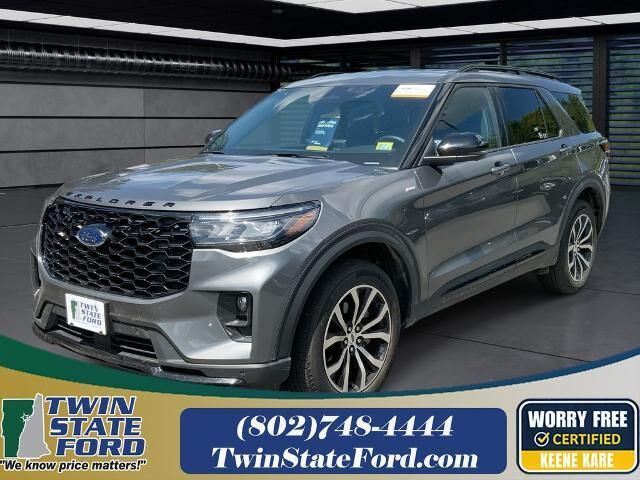 2026 Ford Explorer ST-Line — photo 1 of 13