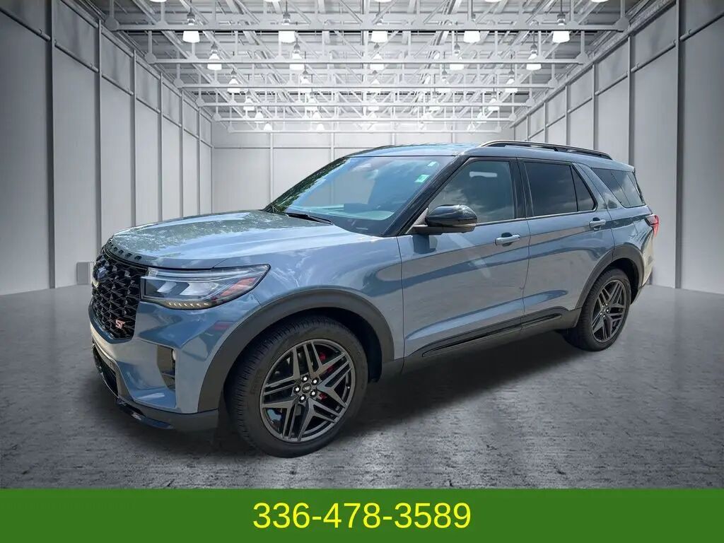 2025 Ford Explorer ST — photo 1 of 91