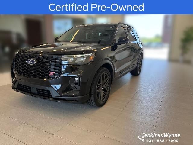 2025 Ford Explorer ST — photo 1 of 12