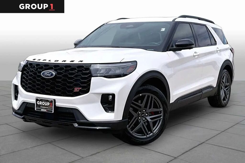 2025 Ford Explorer ST — photo 1 of 6