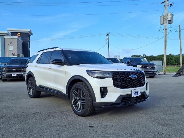 2025 Ford Explorer ST — photo 1 of 13