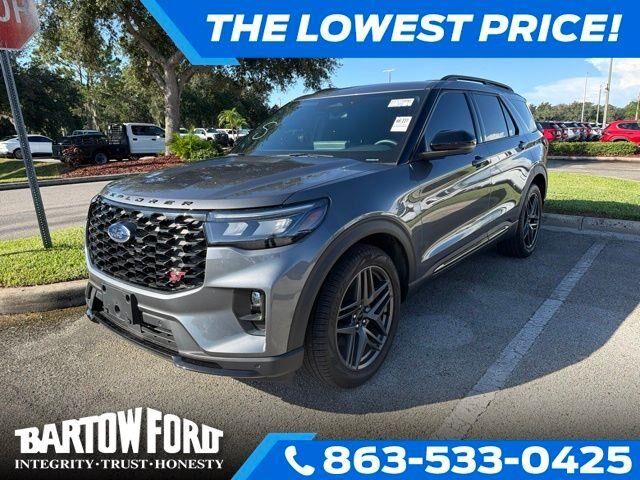2025 Ford Explorer ST — photo 1 of 13