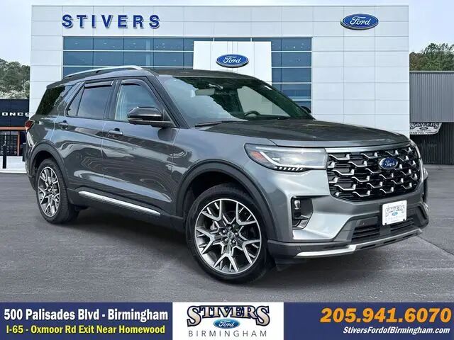 2025 Ford Explorer Platinum — photo 1 of 13
