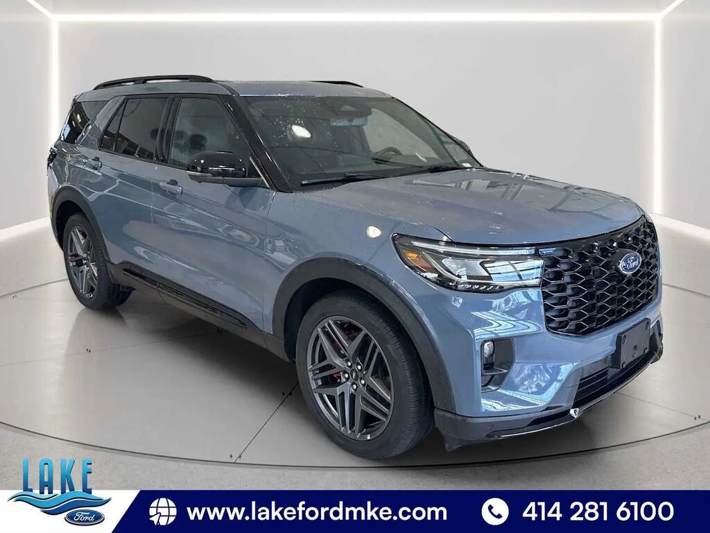 2025 Ford Explorer ST — photo 1 of 13
