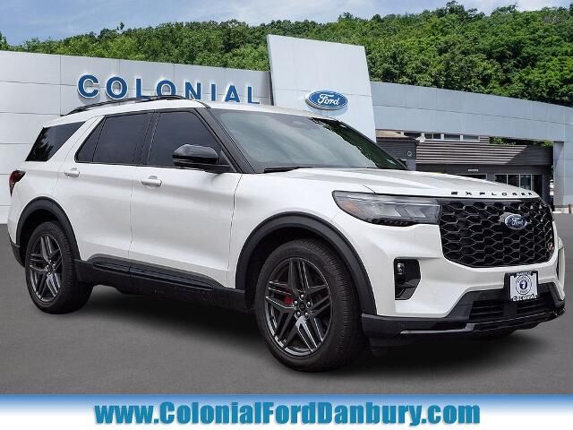 2025 Ford Explorer ST — photo 1 of 13