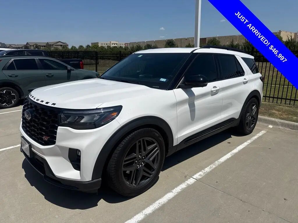 2025 Ford Explorer ST — photo 1 of 28