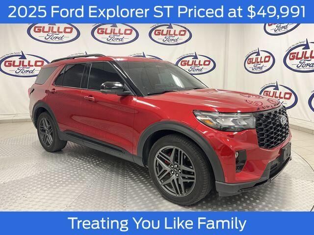 2025 Ford Explorer ST — photo 1 of 13