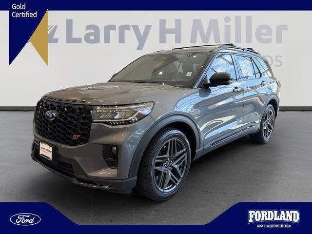 2025 Ford Explorer ST — photo 1 of 4