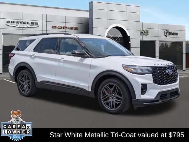 2025 Ford Explorer ST — photo 1 of 13