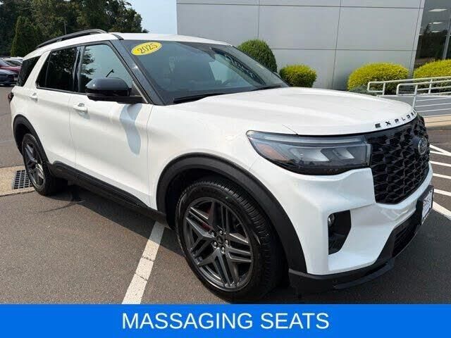 2025 Ford Explorer ST — photo 1 of 2