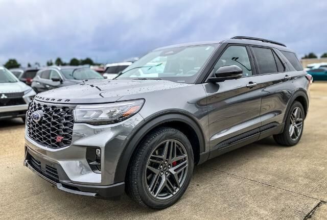 2025 Ford Explorer ST — photo 1 of 26