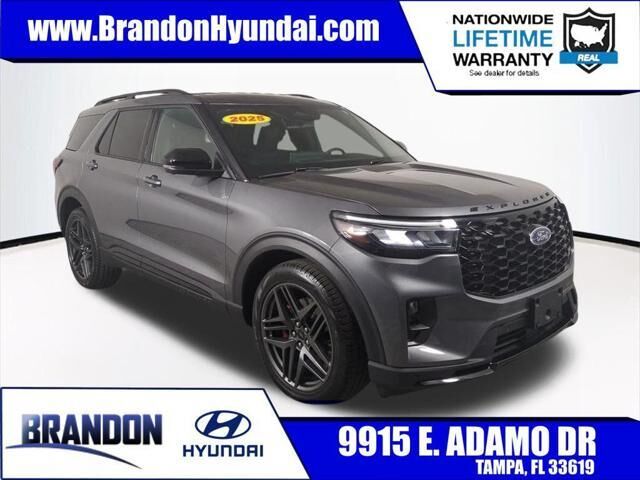 2025 Ford Explorer ST — photo 1 of 13