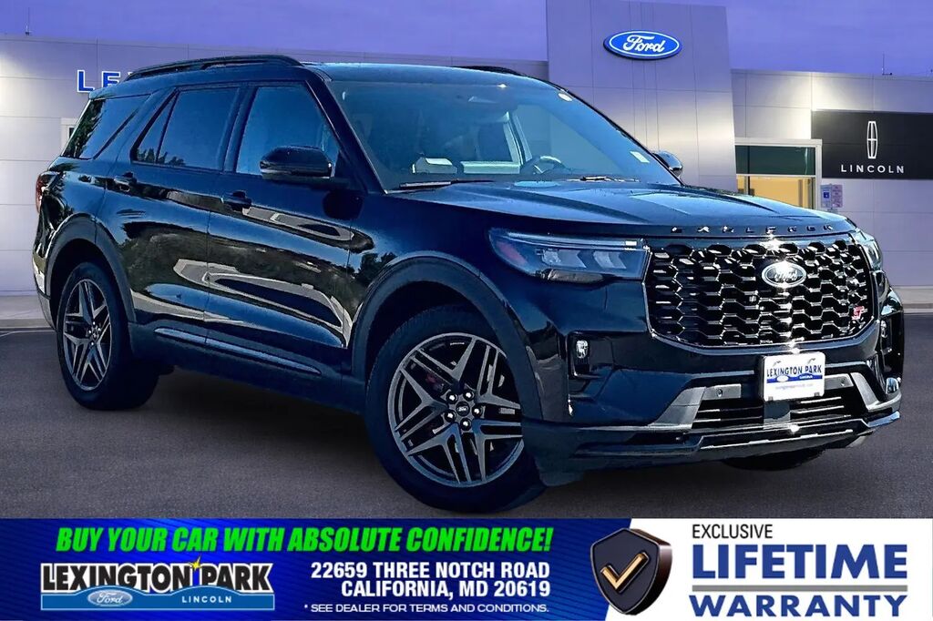 2025 Ford Explorer ST — photo 1 of 13