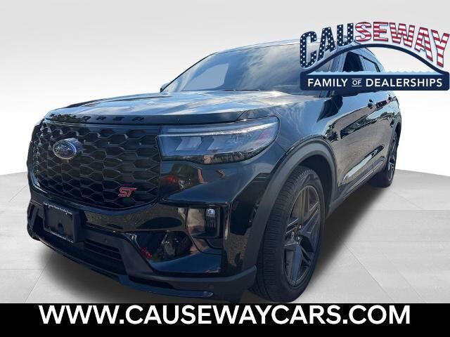 2025 Ford Explorer ST — photo 1 of 26