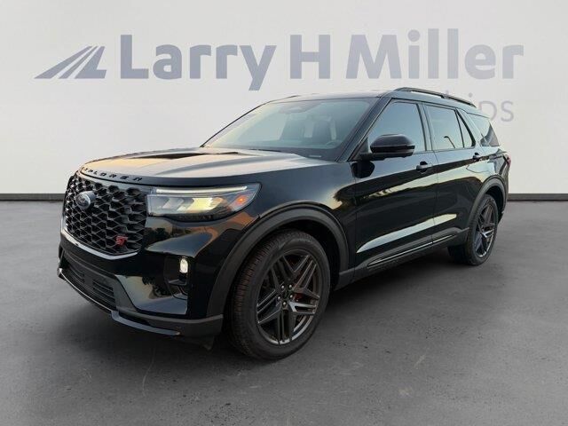 2025 Ford Explorer ST — photo 1 of 13