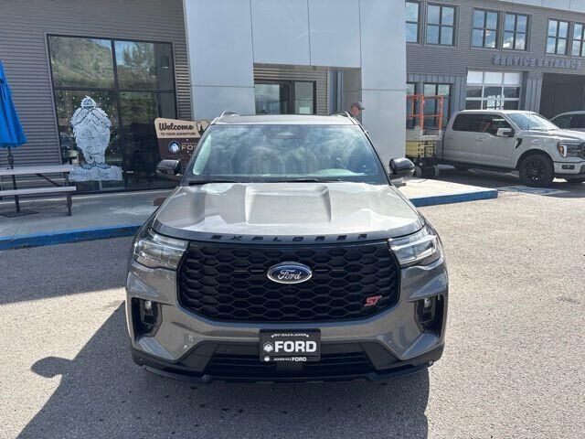 2025 Ford Explorer ST — photo 1 of 26