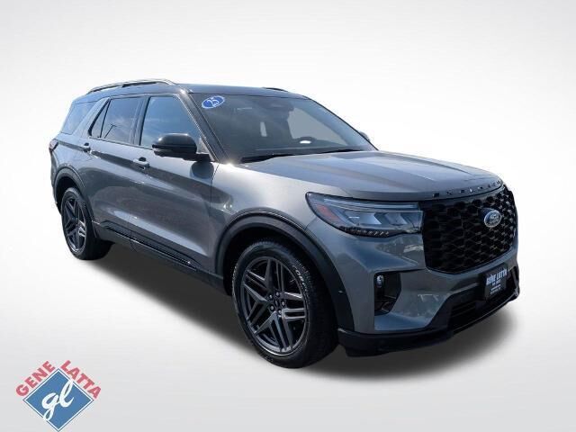 2025 Ford Explorer ST — photo 1 of 13